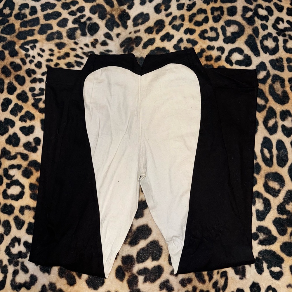 Black and White Heart Leggings